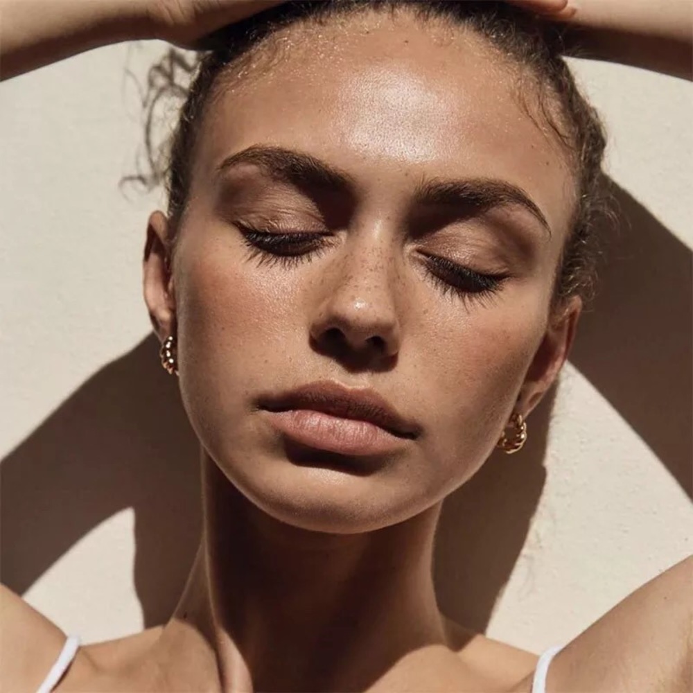 18K GOLD PLATED | 1 Left! NEW Twist Hoop Earrings - Picture 3 of 10
